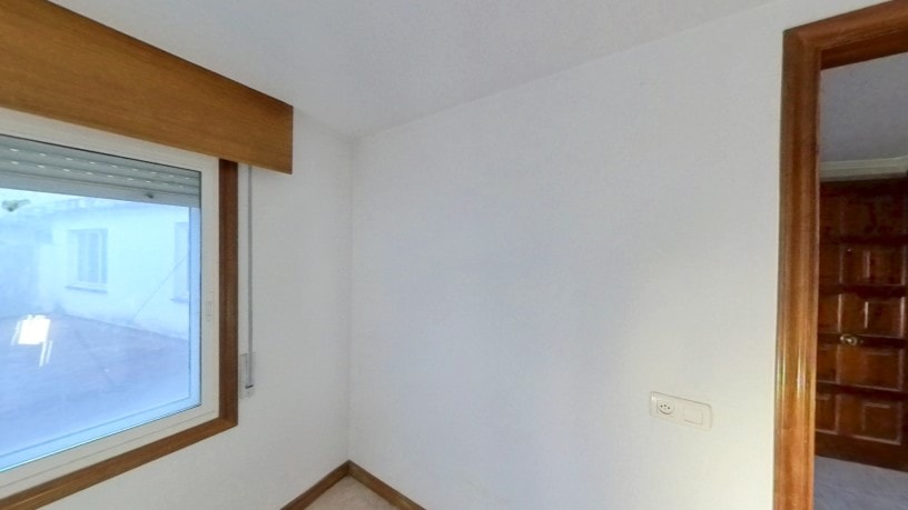 Commercial premises for sale in calle Santa Marta de Arriba