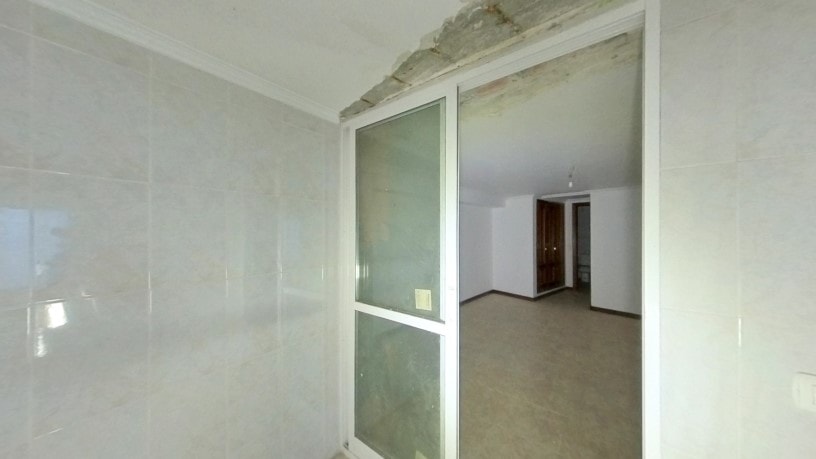 Commercial premises for sale in calle Santa Marta de Arriba