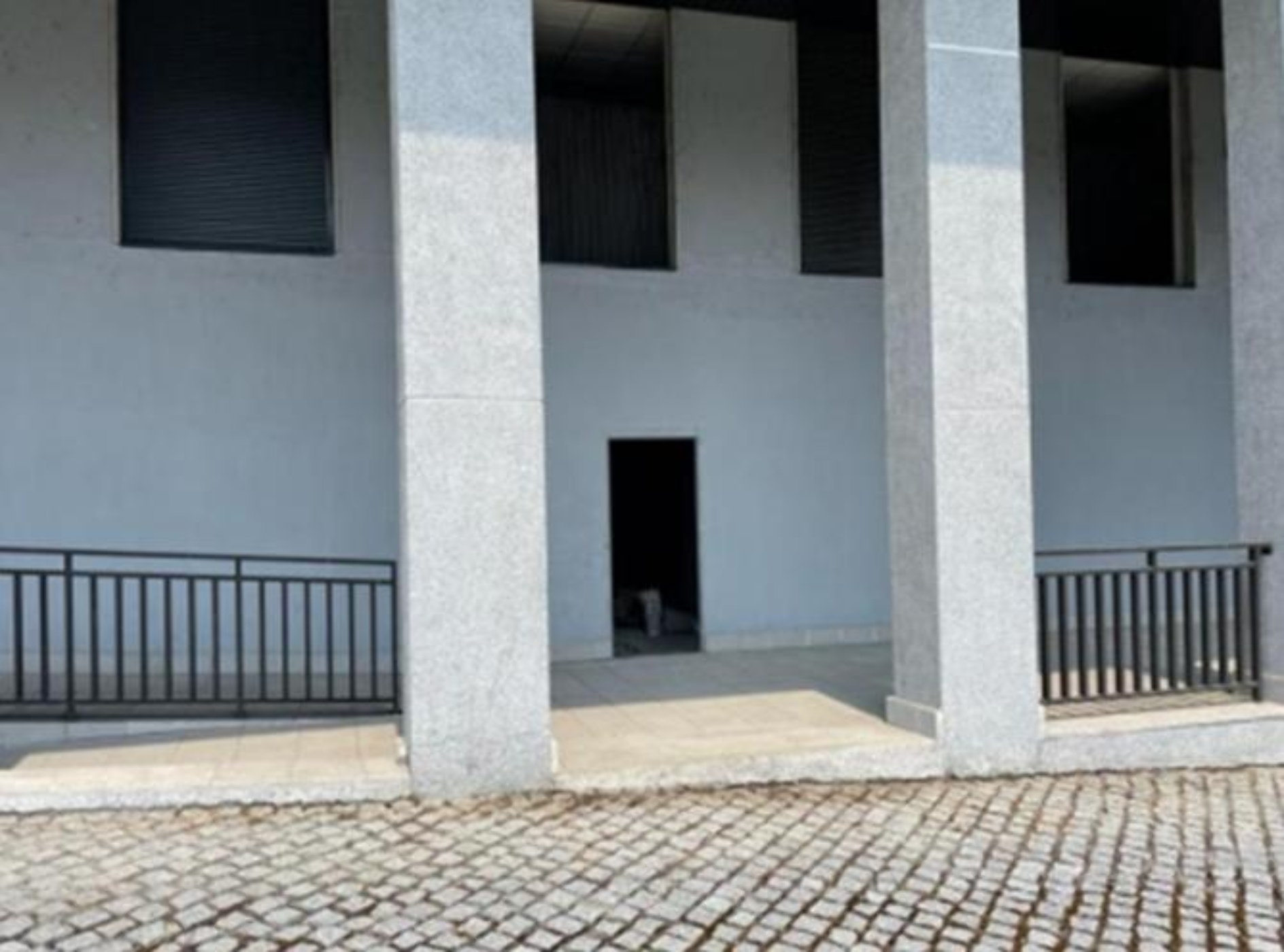 Locaux commerciaux à vendre à avda De Portugal