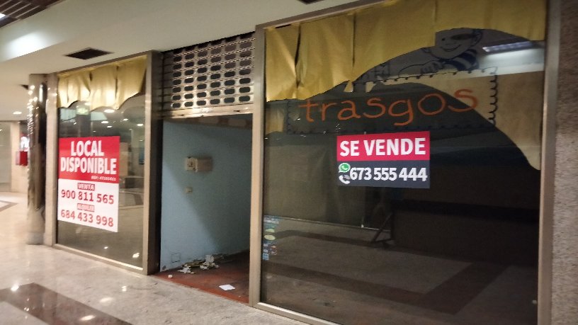 Locaux commerciaux à vendre à avda Manuel Lemos, C.c.ramallosa Siglo Xxi
