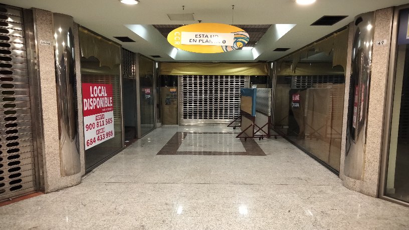 Locaux commerciaux à vendre à avda Manuel Lemos, C.c.ramallosa Siglo Xxi