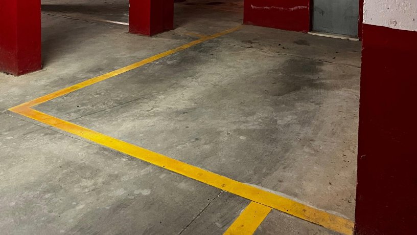 Garage for sale in calle Corts
