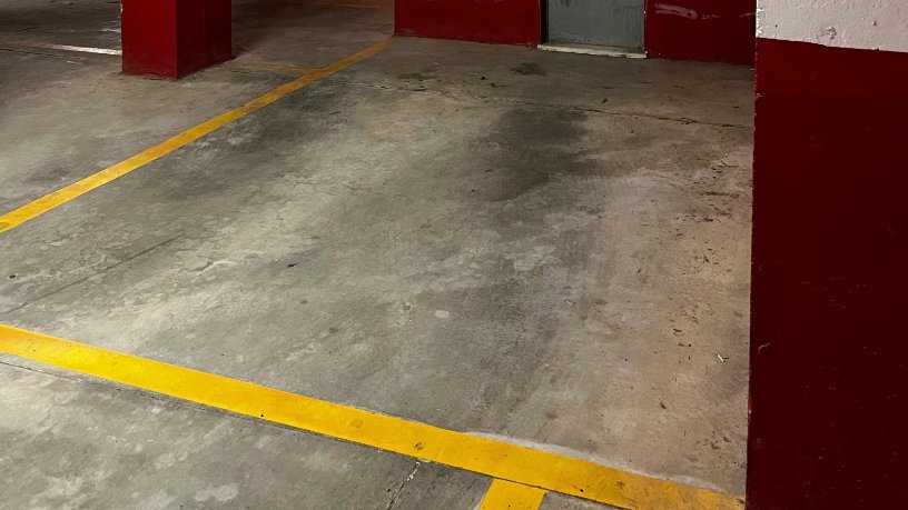 Garage for sale in calle Corts