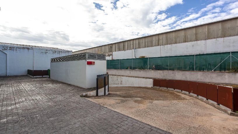 Garage à vendre à via Granasima