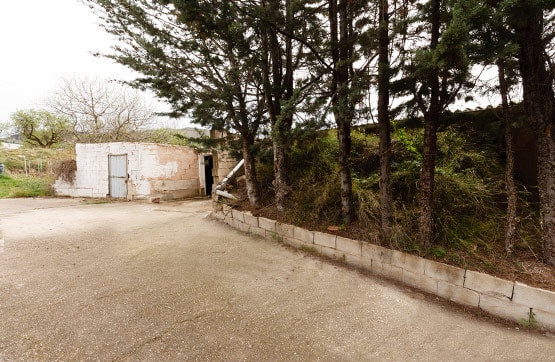 Industrial unit for sale in lugar Cabezuelos Polig 5 Parcela 798