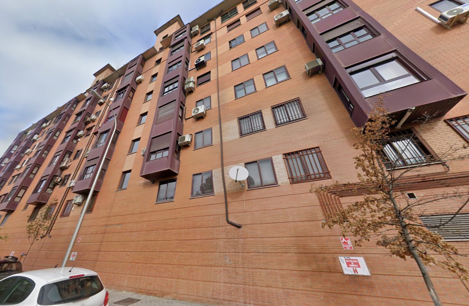 Flat On Street Dodge, Madrid, Madrid