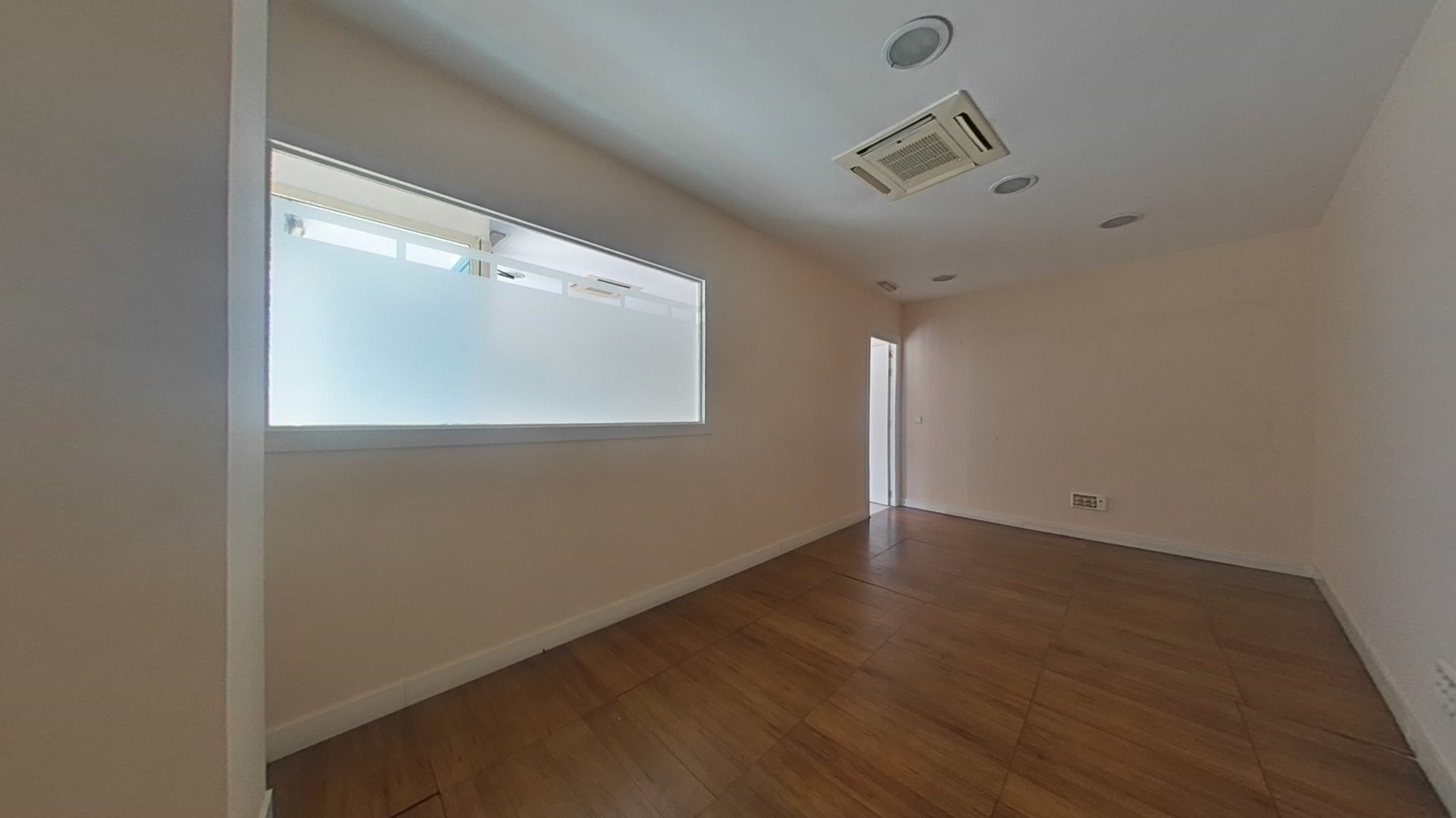 Office for sale in avda Del Pinar