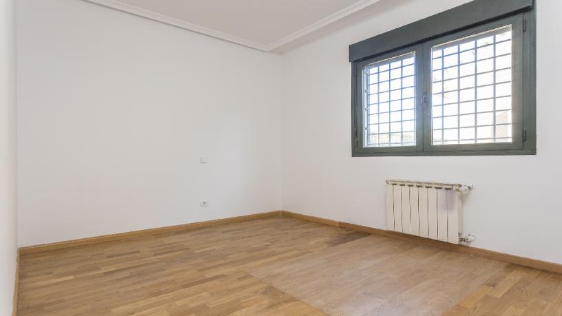 Chalet adosado en venta en calle Pilar Bardem
