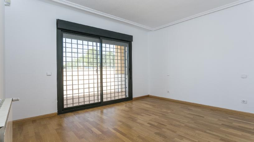 Chalet adosado en venta en calle Pilar Bardem