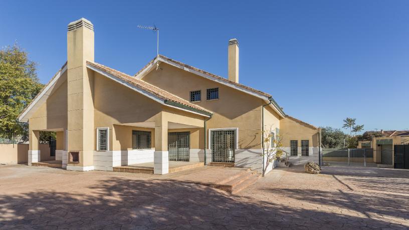 Chalet adosado en venta en calle Pilar Bardem