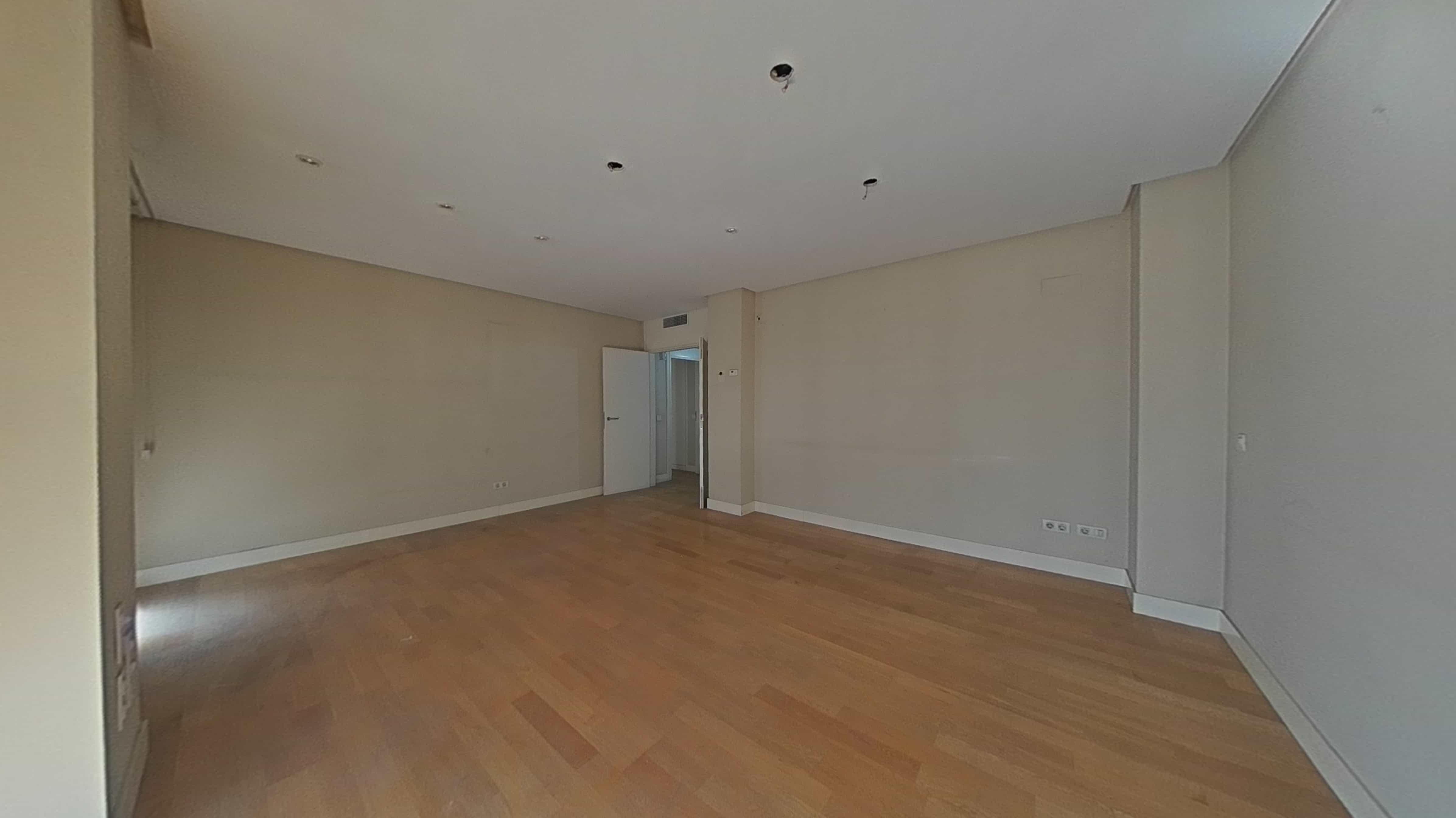 Piso en venta en calle Saavedra Fajardo