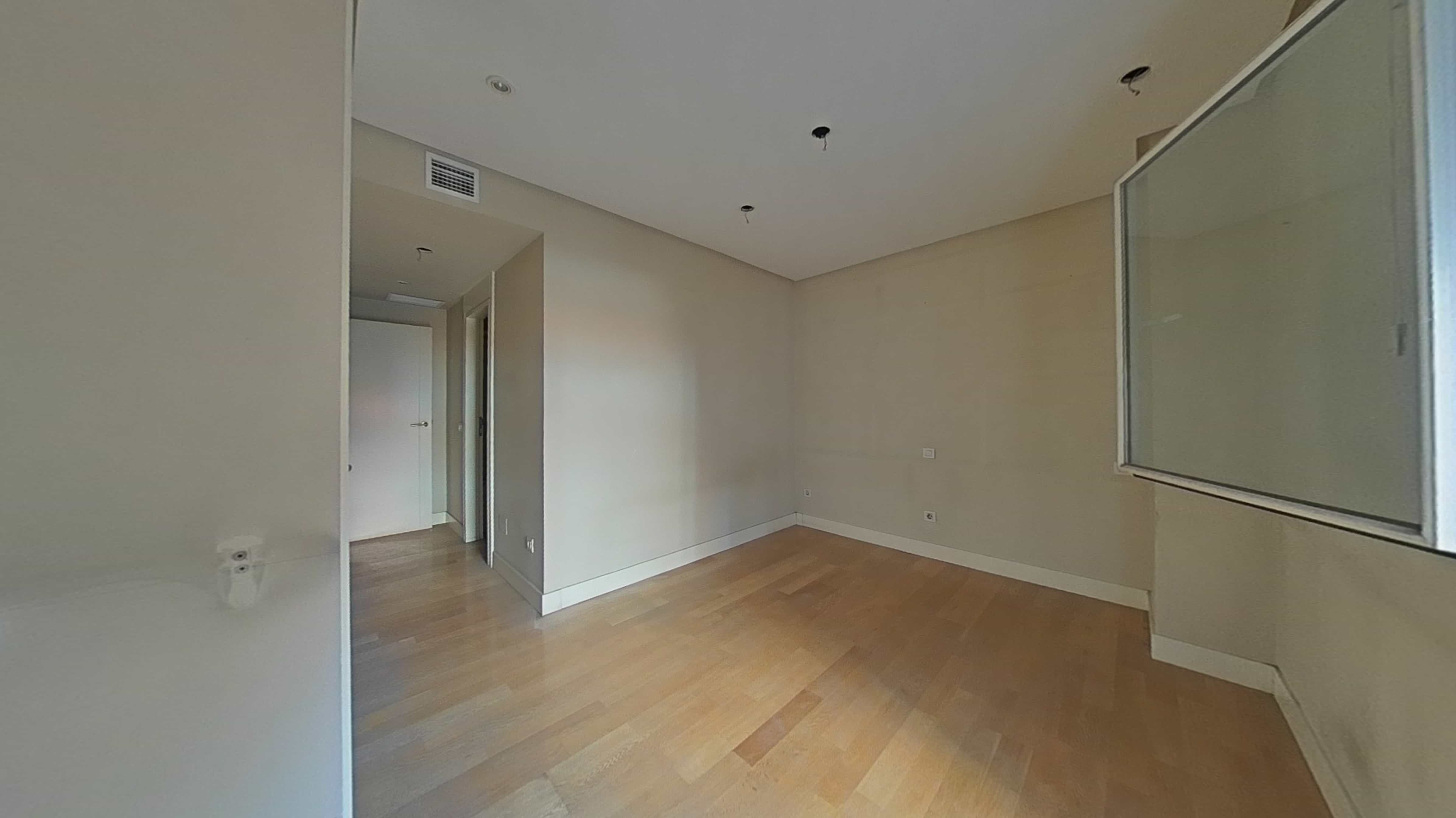 Piso en venta en calle Saavedra Fajardo