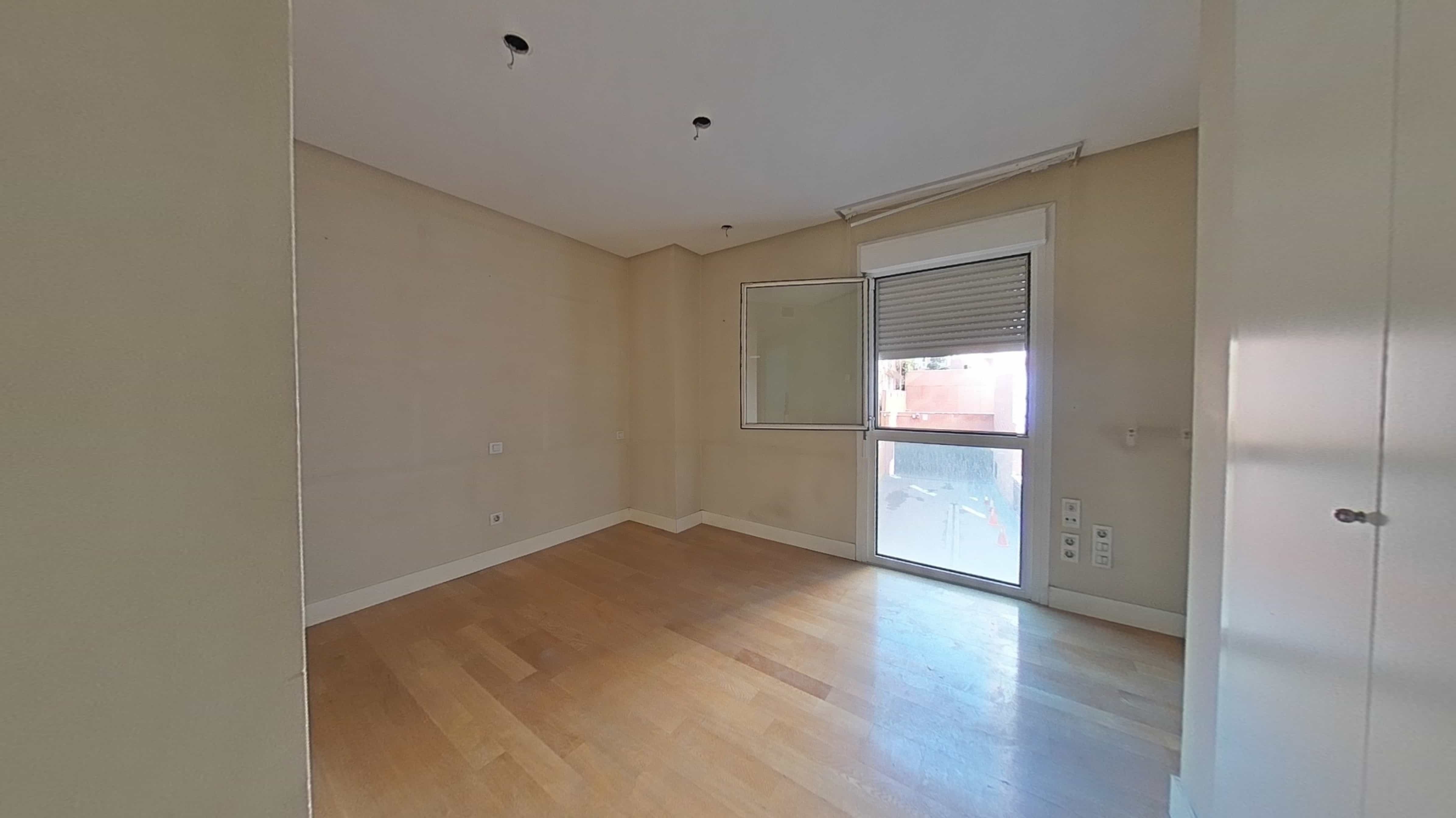 Piso en venta en calle Saavedra Fajardo