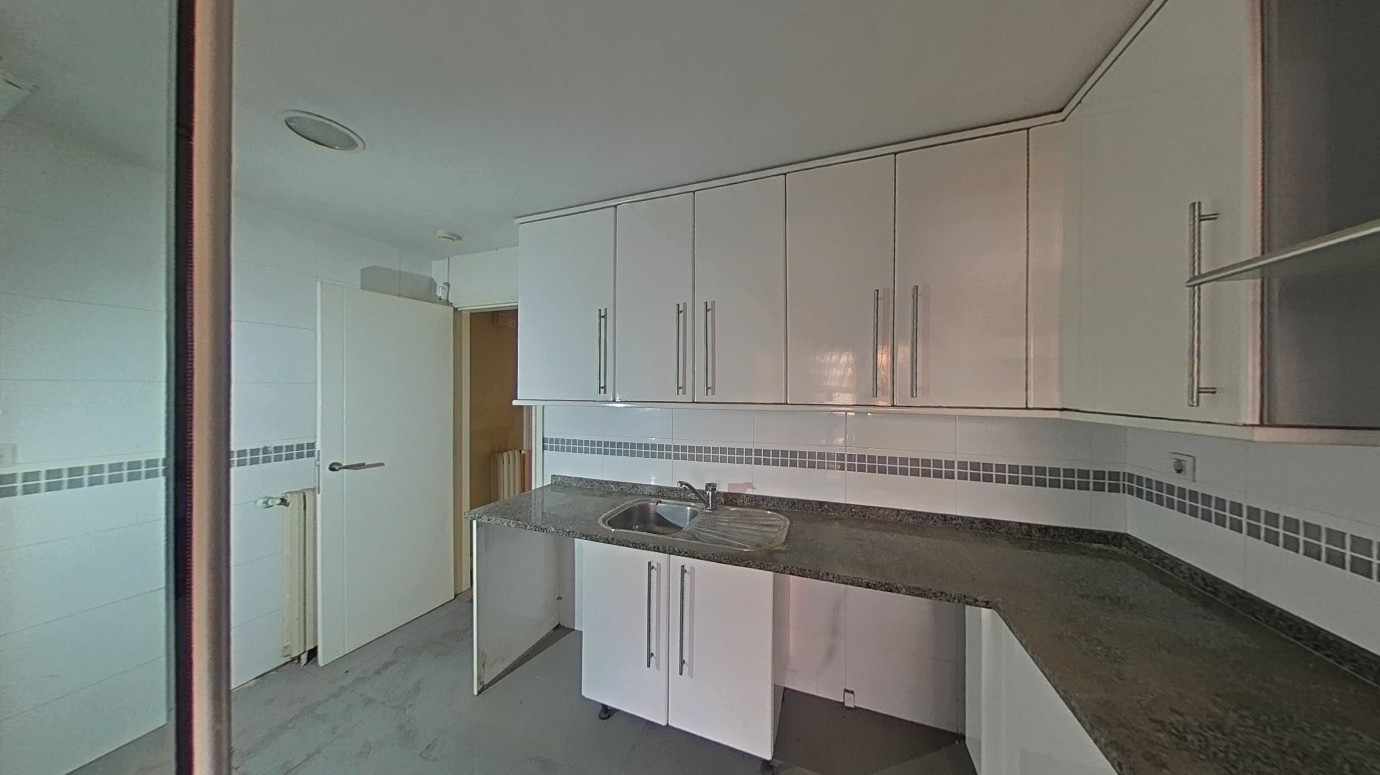 Piso en venta en calle Saavedra Fajardo