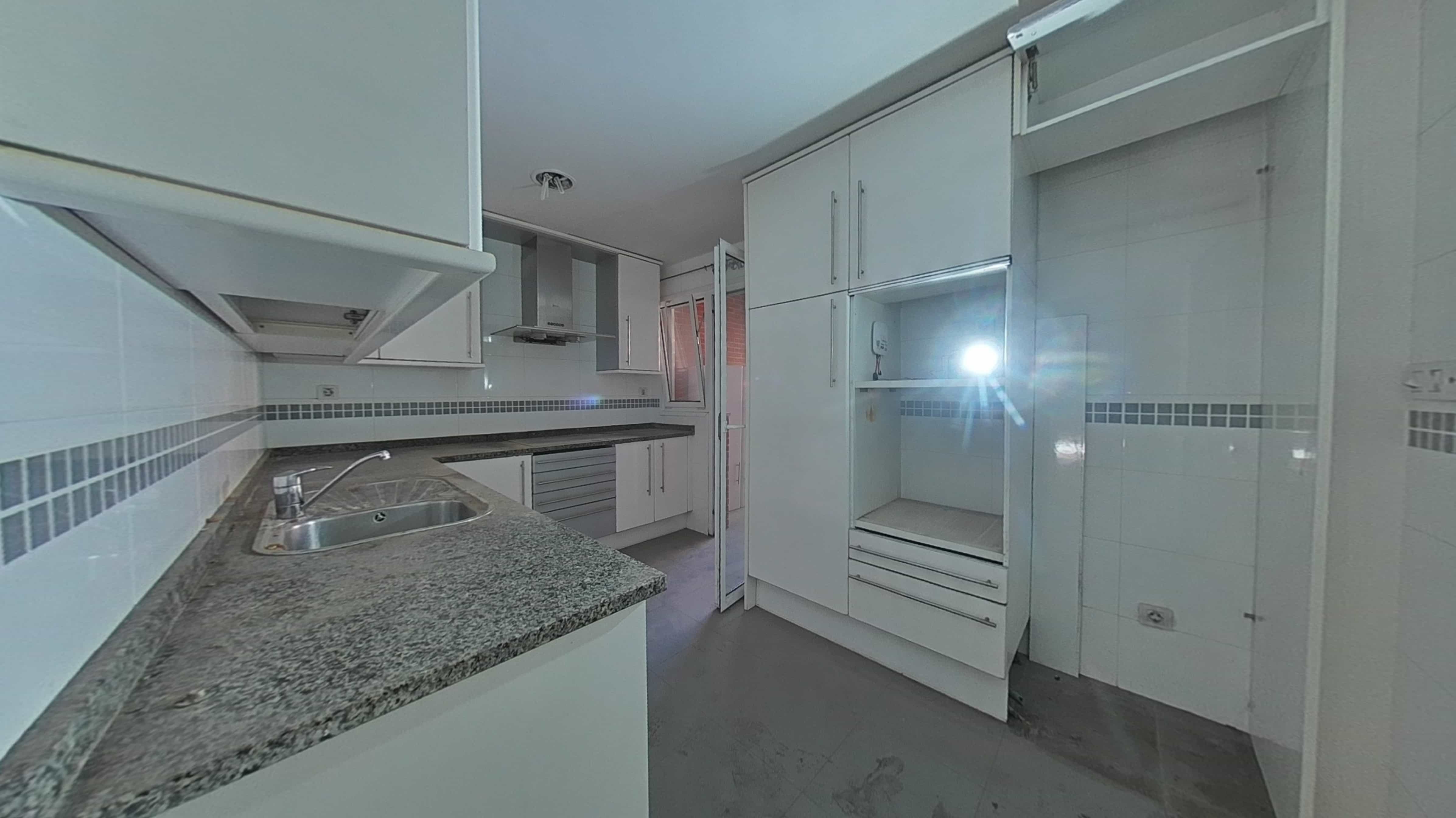 Piso en venta en calle Saavedra Fajardo