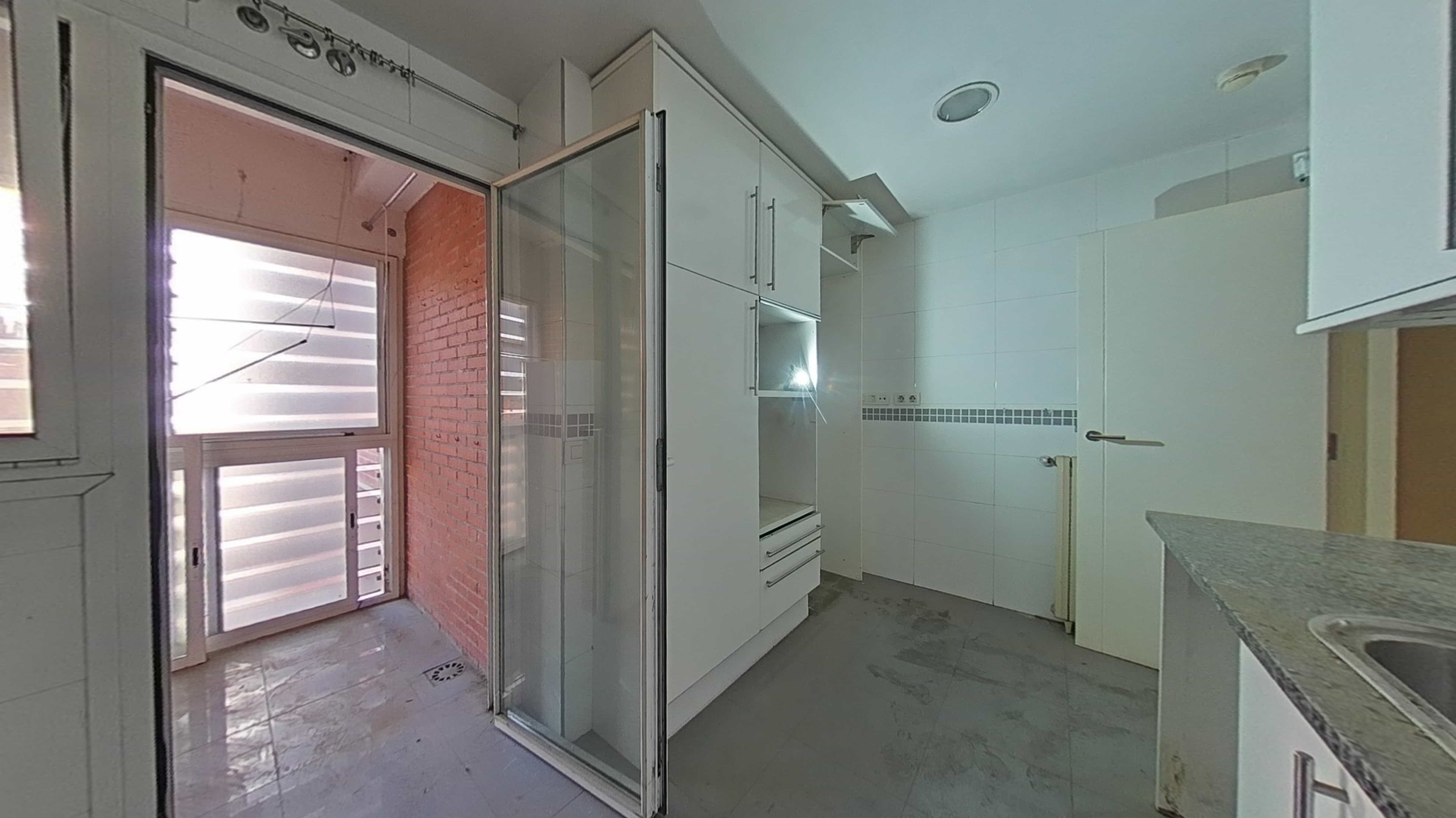 Piso en venta en calle Saavedra Fajardo