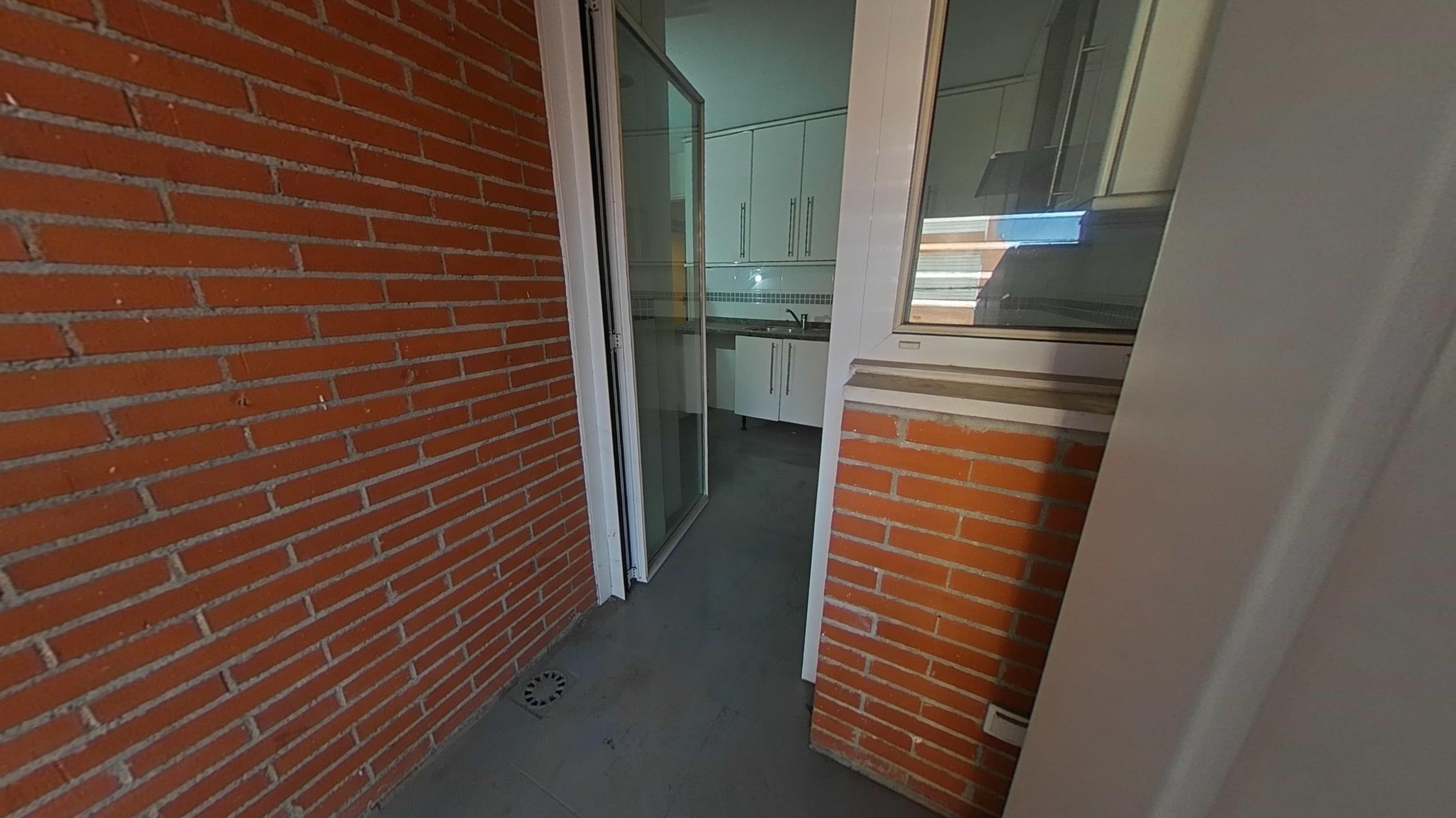 Piso en venta en calle Saavedra Fajardo