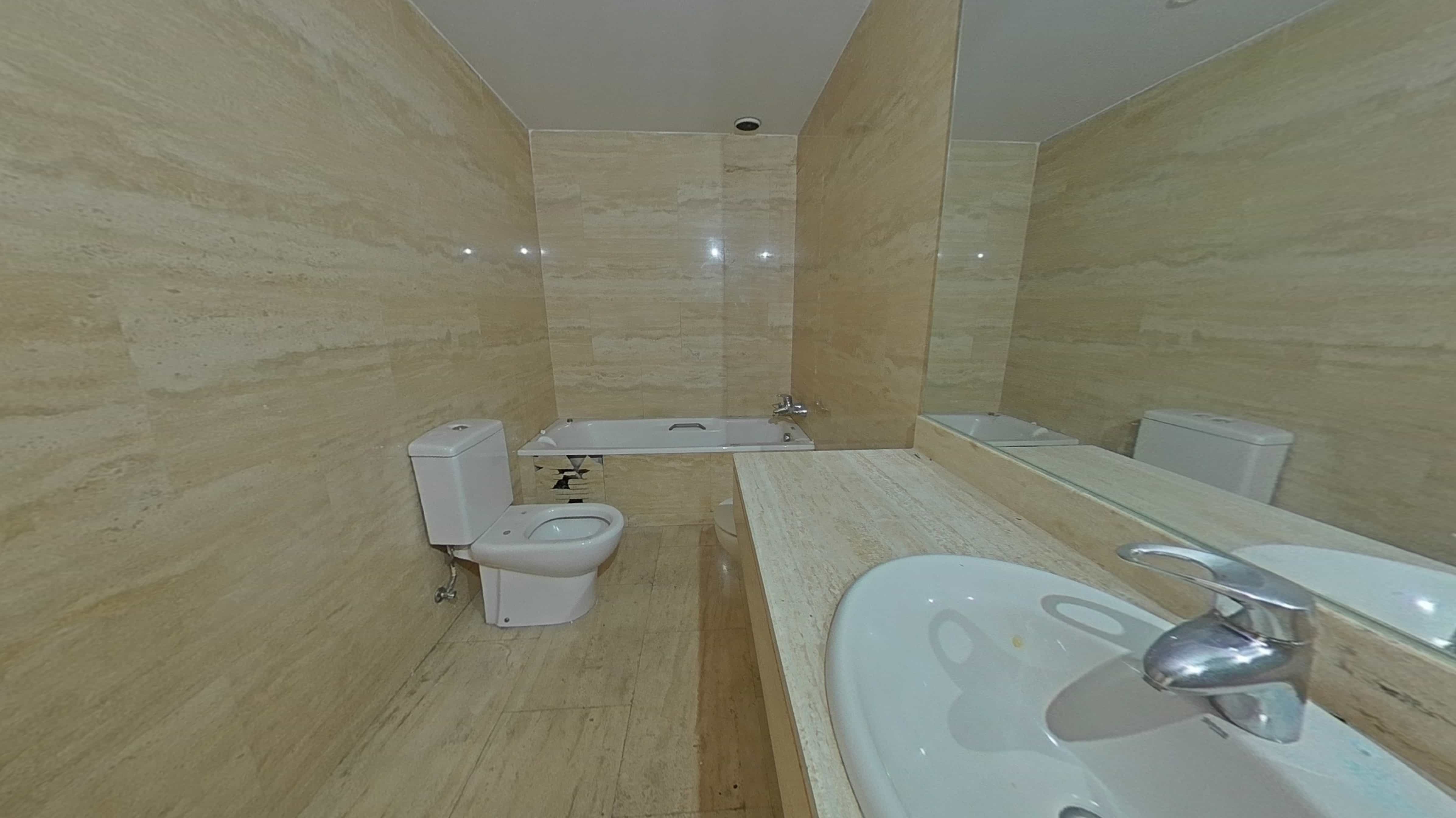 Piso en venta en calle Saavedra Fajardo
