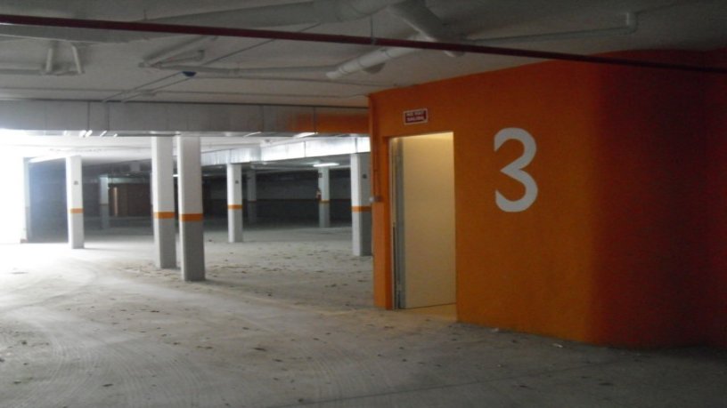 Garaje en venta en calle Jardines de los