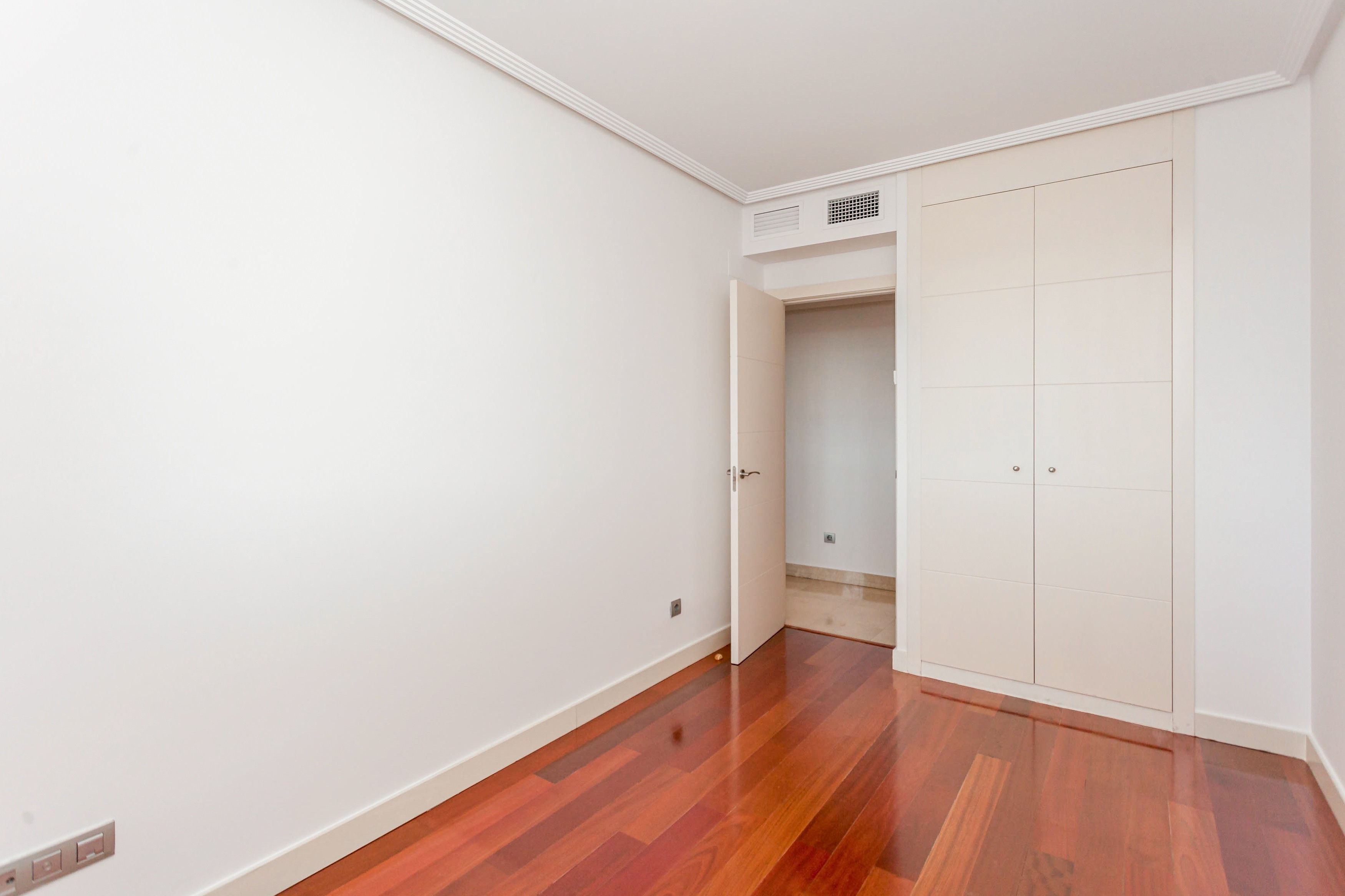 Piso en venta en calle Menendez Pidal