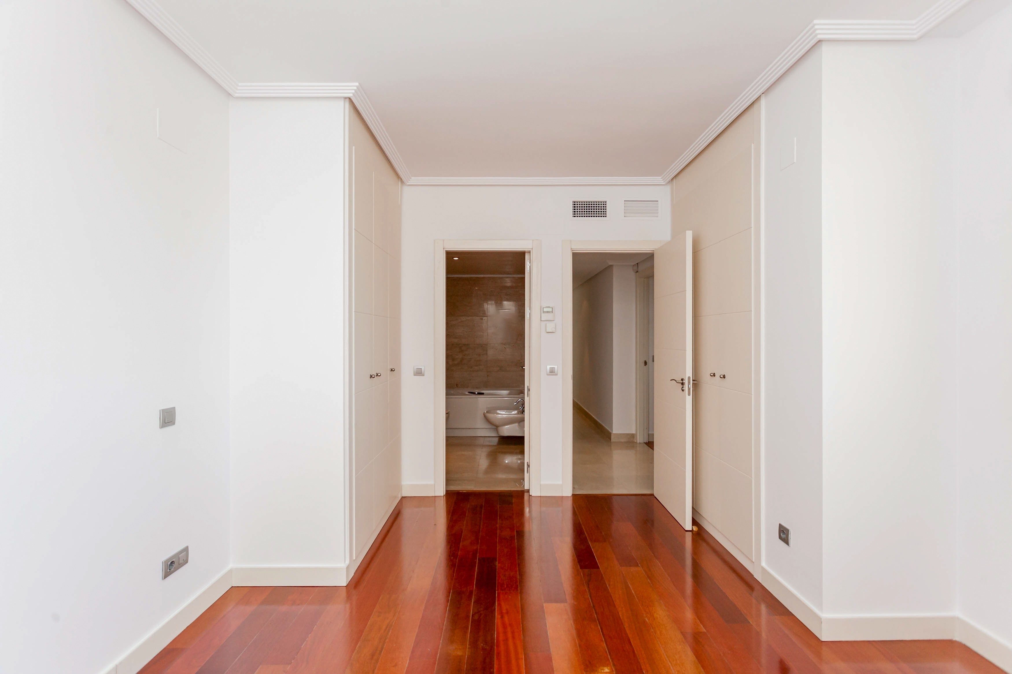 Piso en venta en calle Menendez Pidal