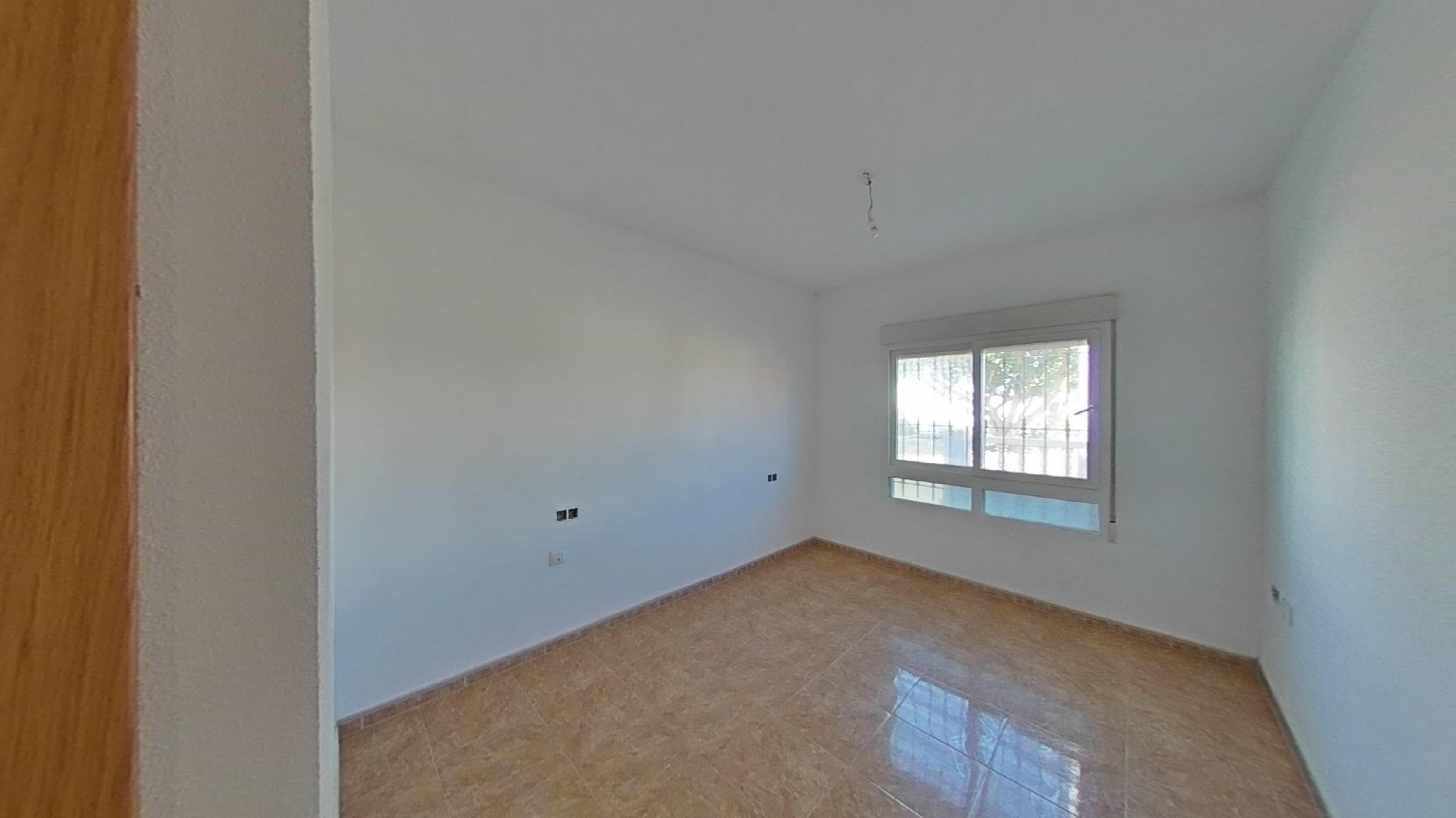 Chalet adosado en venta en calle Mapache