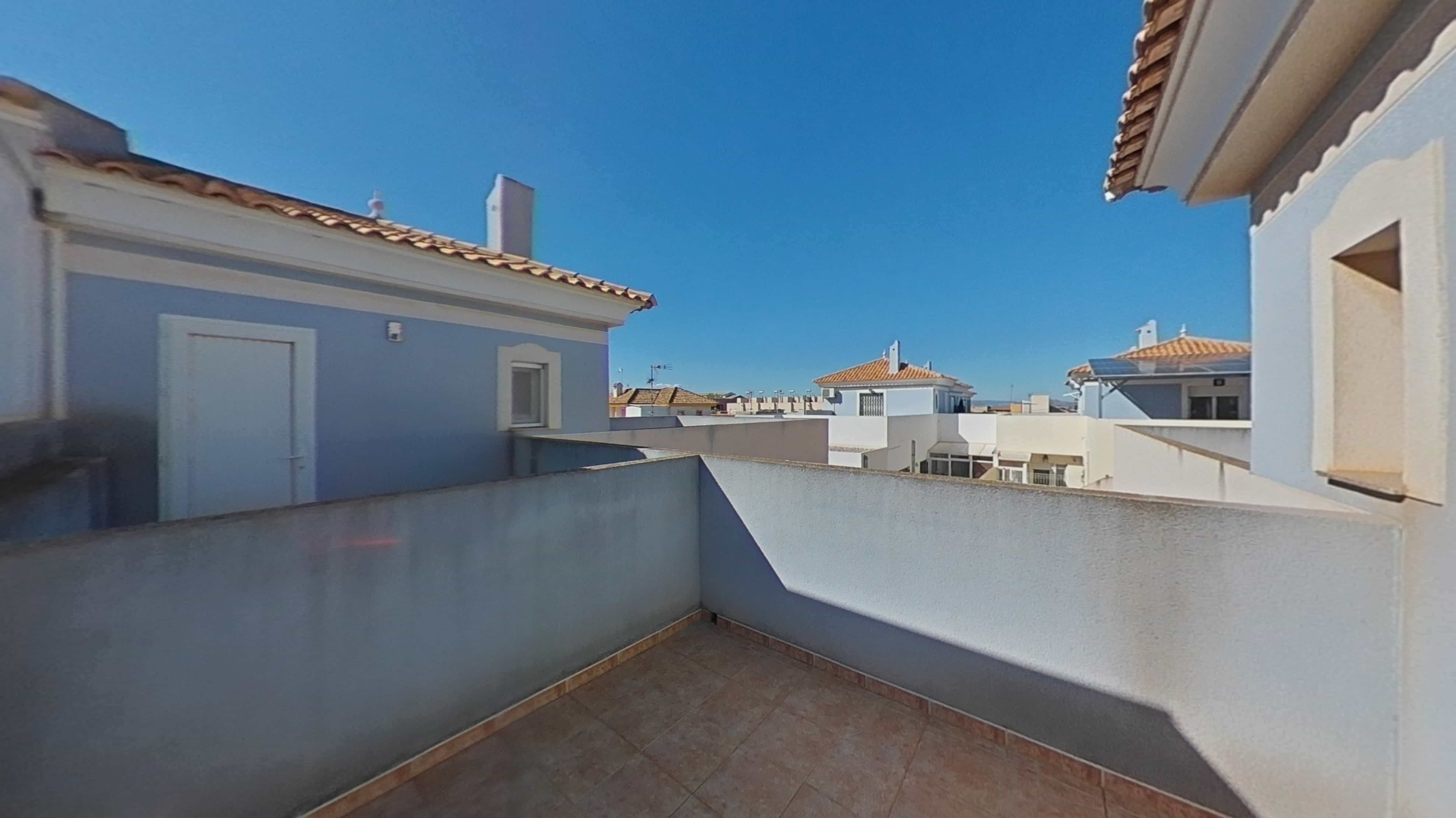 Chalet adosado en venta en calle Mapache