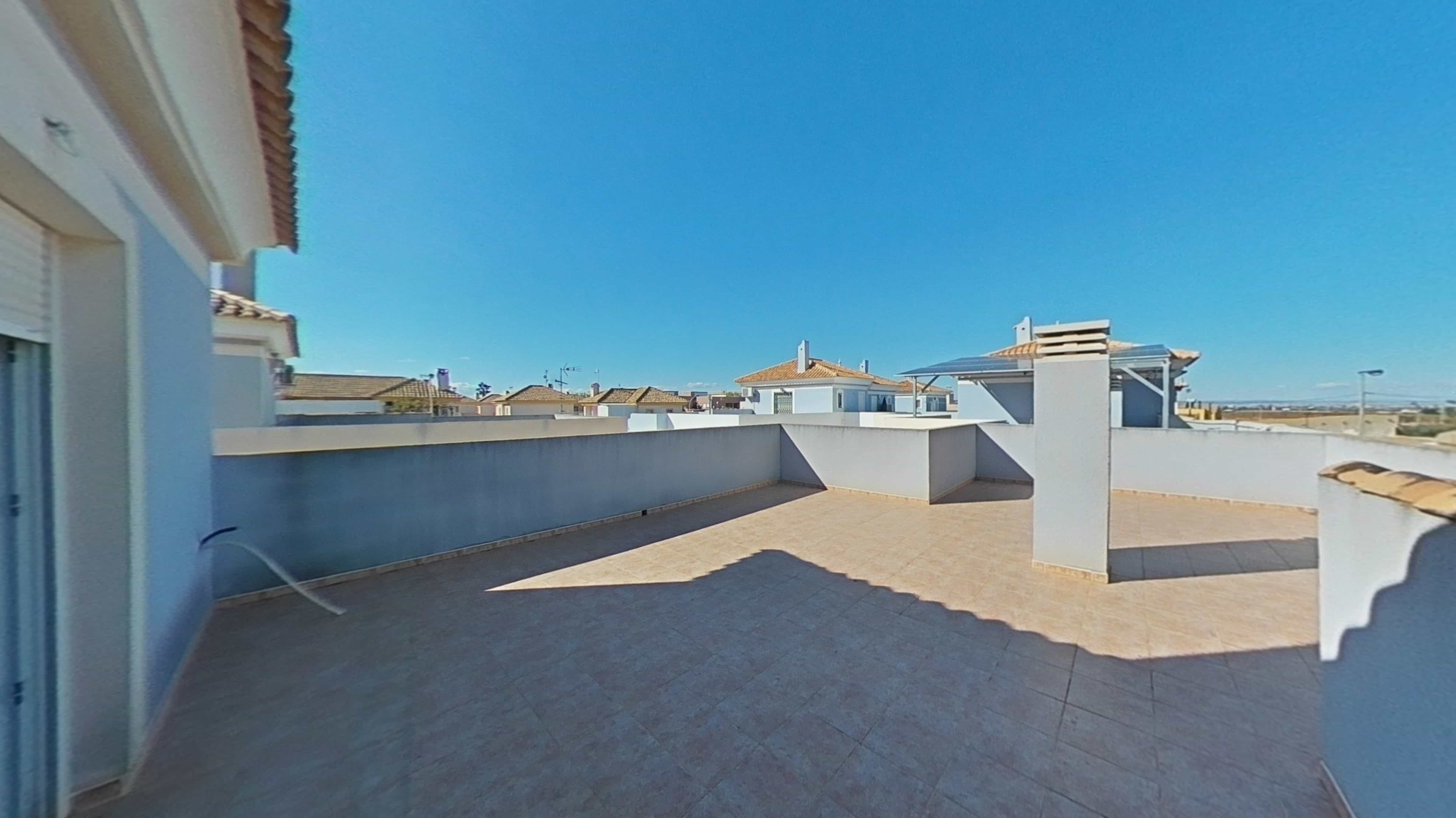 Chalet adosado en venta en calle Mapache