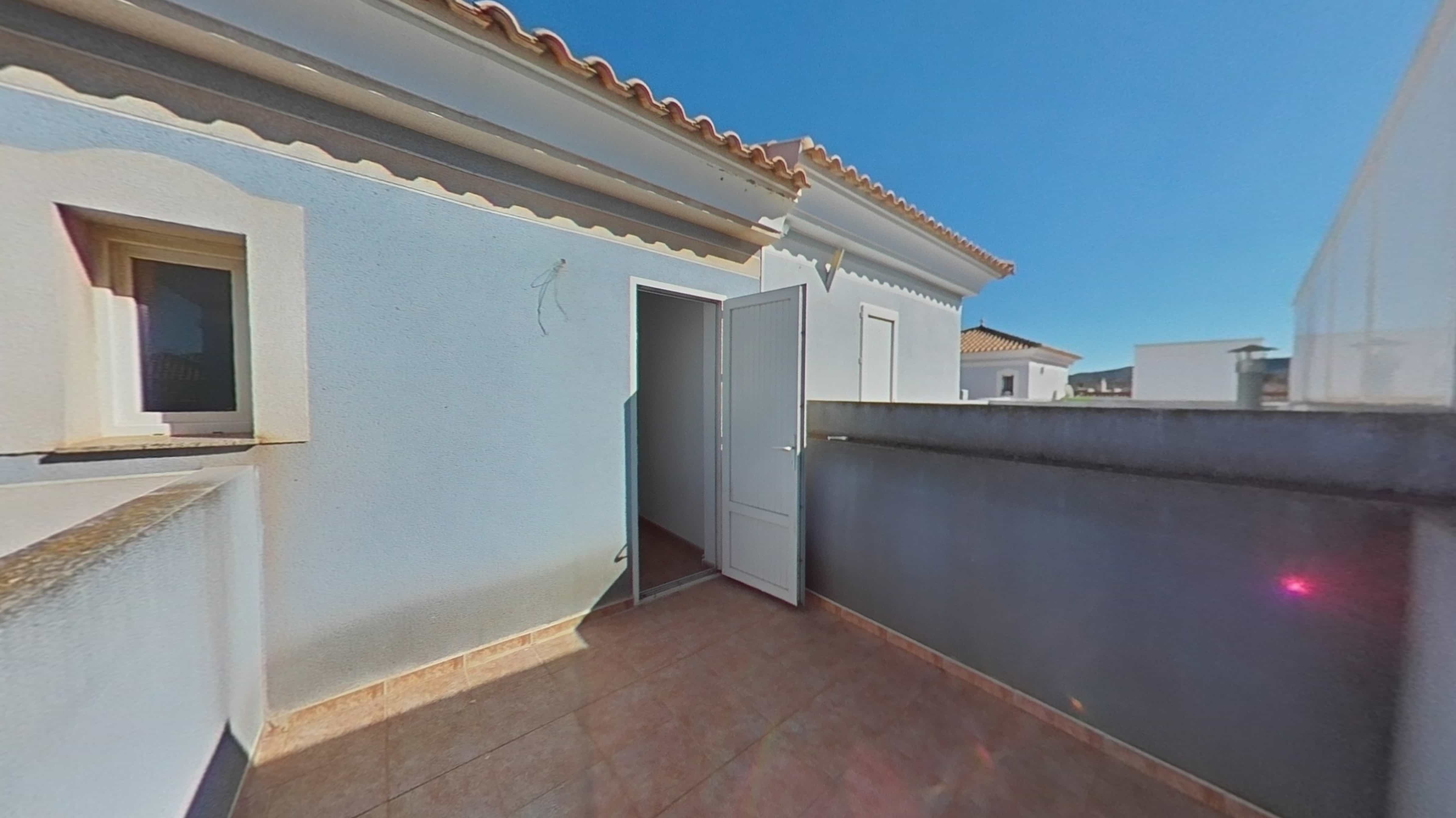 Chalet adosado en venta en calle Mapache