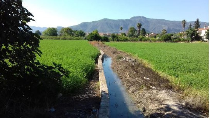 Terreno urbanizable en venta en calle Beniajan