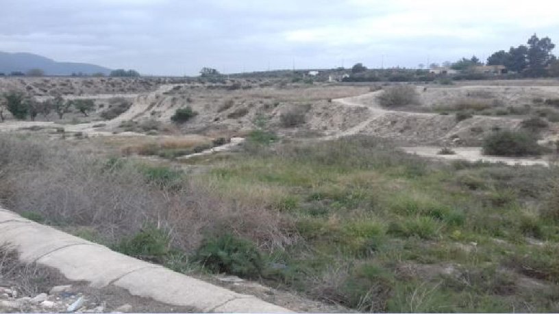 Terreno urbano en venta en calle Sistemas Generales