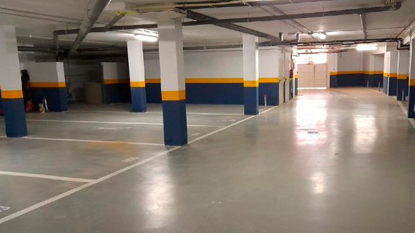Garage à vendre à urb El Valle Golf Resort