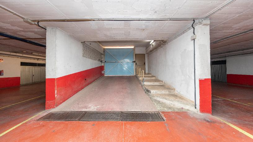 Garaje en venta en calle LogroƱo