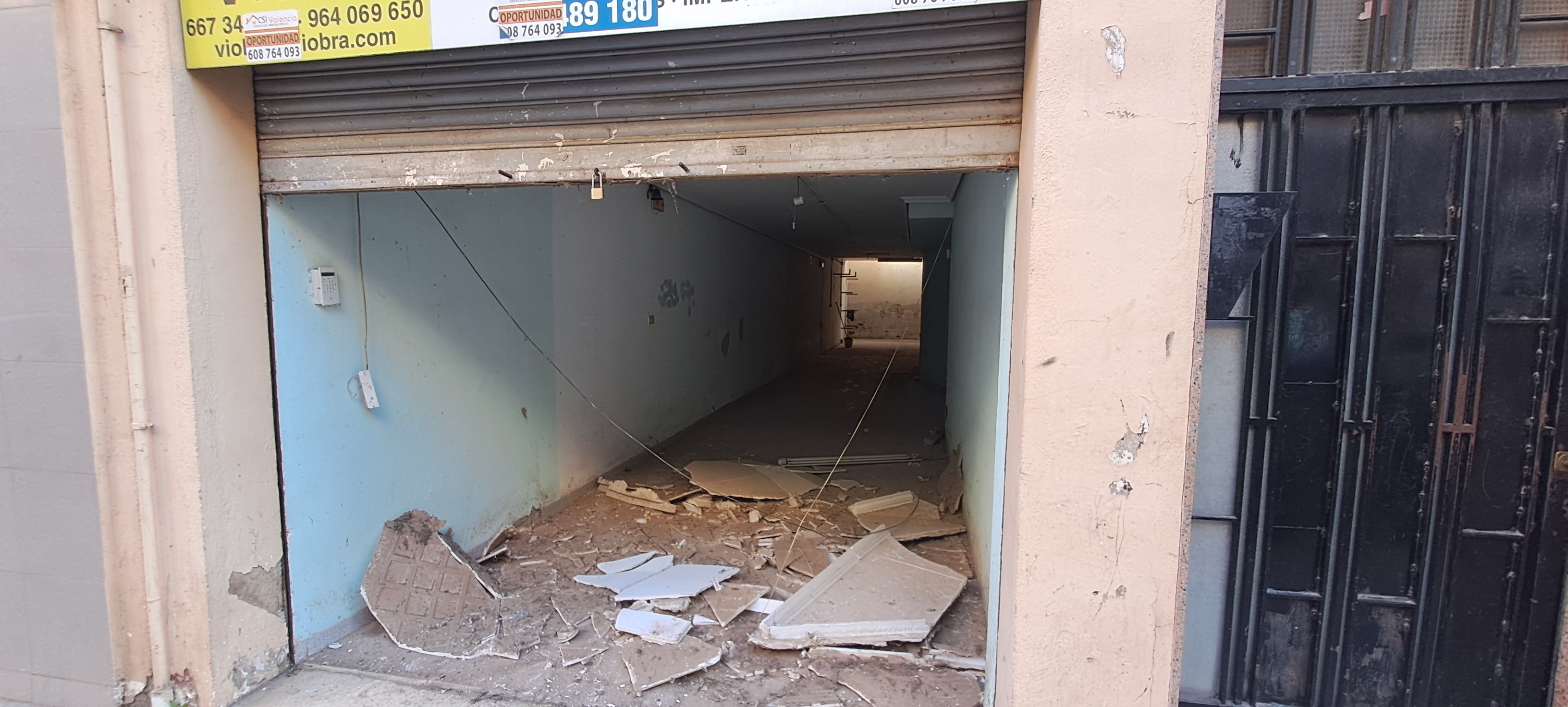 Locaux commerciaux à vendre à c/ Carrer de Jacinto Benavente