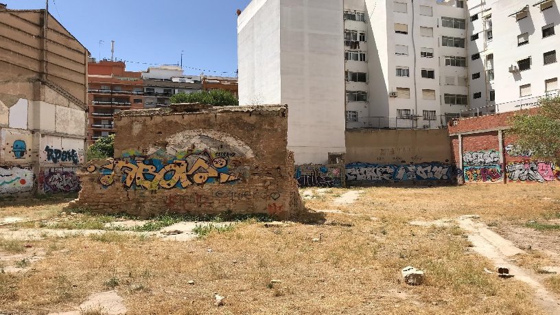 Terreno urbanizable en venta en calle Sagunto