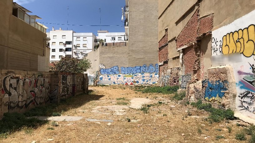 Terreno urbanizable en venta en calle Sagunto