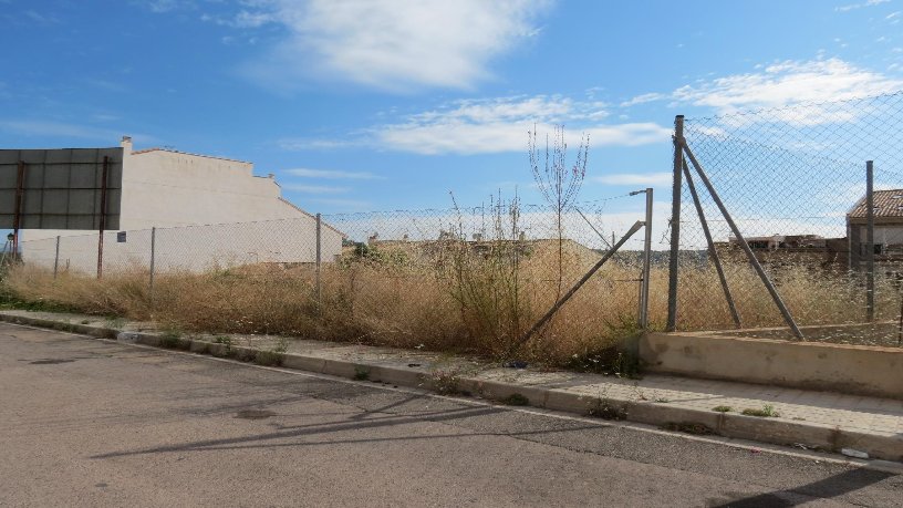 Terreno urbano en venta en calle Eduardo Alante 11